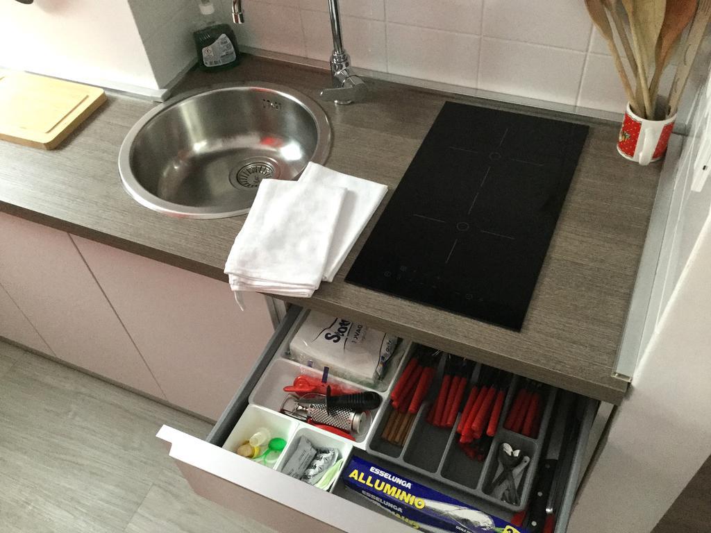Appartamento Rosso A Milano, Vicino Allo Ieo Zewnętrze zdjęcie